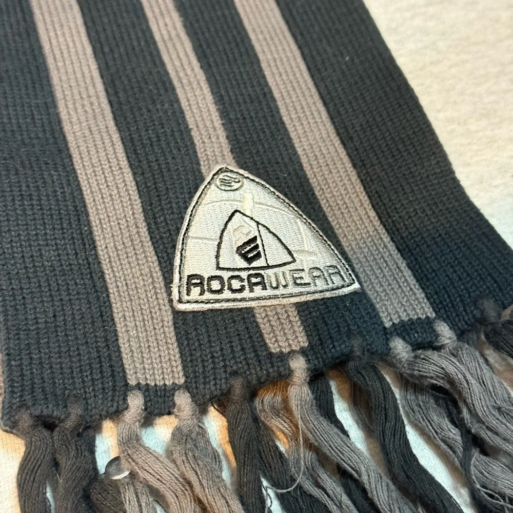 Rocawear‎ Black & Grey Striped Knit Scarf 🧣